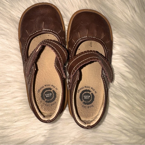 Livie & Luca Chocolate Ruche Mary Jane Shoes - Picture 9 of 9